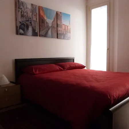 La Casa Di Luna Mestre Buitenkant foto